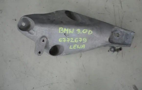 BMW X5 E70 Engine mounting bracket 6772679