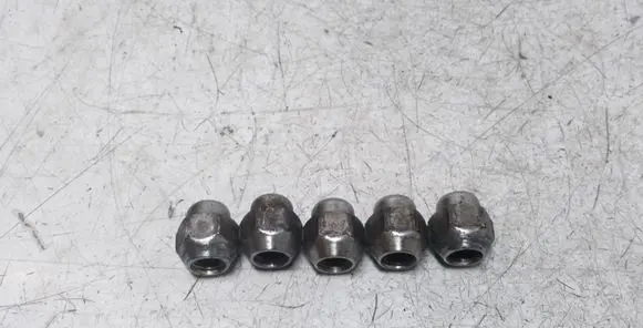 KIA Sorento Nuts/bolts 