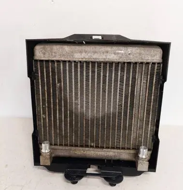BMW 7 F01 F02 F03 F04 Engine oil radiator 7572542 P8413002