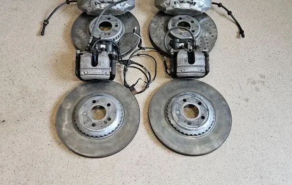 Mercedes-Benz E W238 Brake discs and calipers set A0004210000 A0004210100