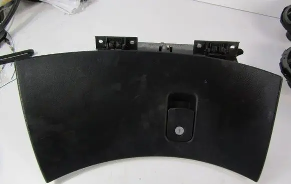 Alfa Romeo 166 Glove box 