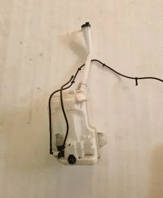 Buick Encore GX I Windshield washer fluid reservoir/tank 42759431 42759432