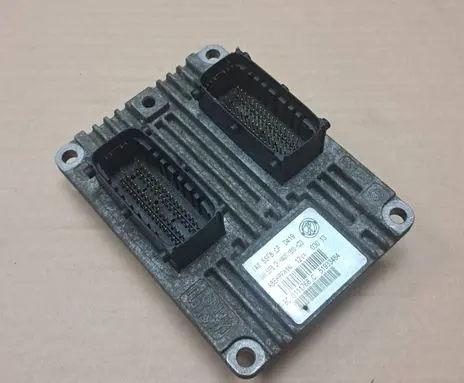 Fiat Panda III Engine control unit/module ECU 51933484 5SF8CPD419 BC0111768
