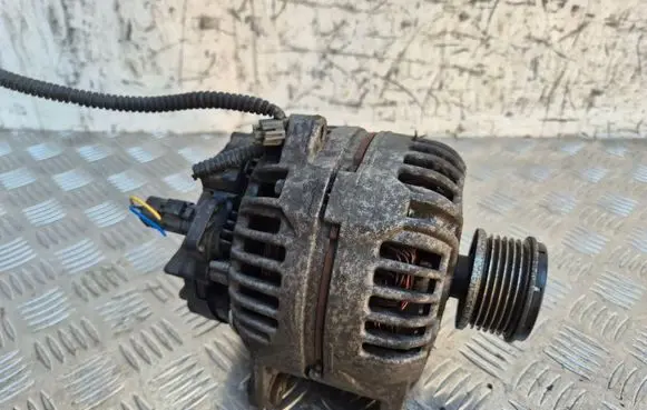 Nissan Qashqai Generator/alternator 0124525140 8200728292E 8200728292