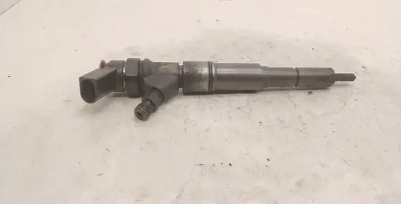 BMW 5 E60 E61 Fuel injector 7793836 0445110216