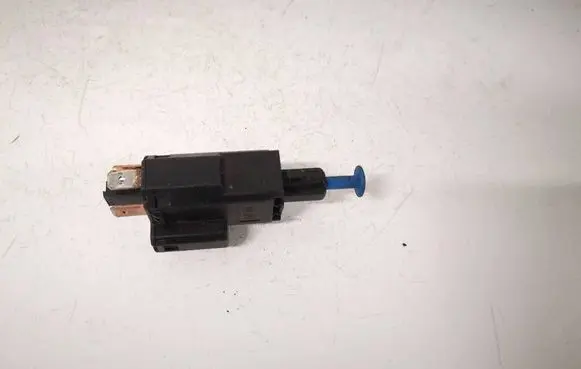 Opel Zafira A Brake pedal sensor switch 09132299