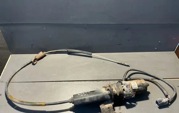 Jaguar XF X250 Hand brake/parking brake motor 24019280 7250120 B08046094135