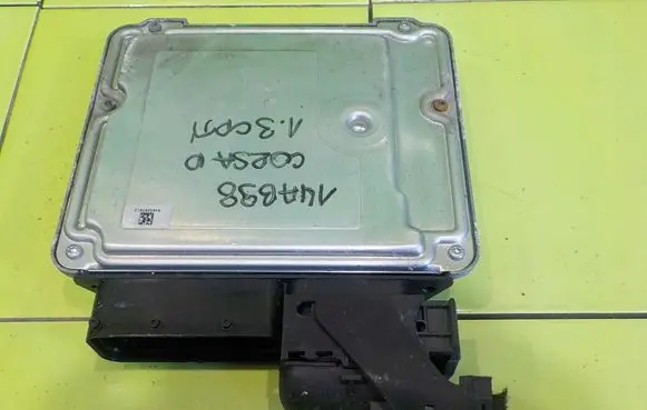 Opel Corsa D Engine control unit/module 55581288