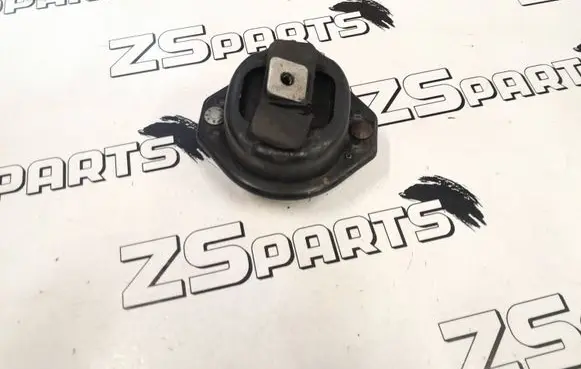BMW 7 E65 E66 Engine mount bracket 686235