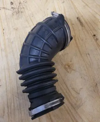 Audi A5 8T 8F Air intake hose/pipe 06H129629E