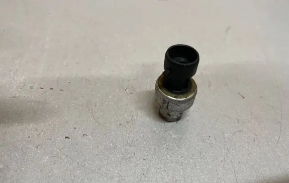 Air conditioning (A/C) pressure sensor