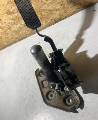 Nissan Murano Z50 Accelerator throttle pedal 18002CA100 07302B39G