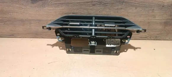 Peugeot 208 II Climate control unit 9823457180