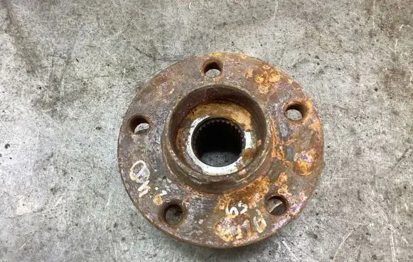 Alfa Romeo 159 Front wheel hub
