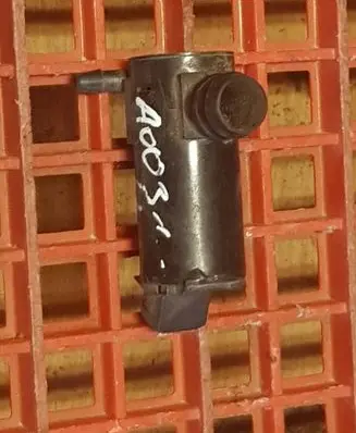 Volvo S60 Windscreen/windshield washer pump 9169611