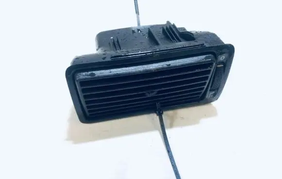 Volkswagen Golf IV Dash center air vent grill 1j1819704c 1j1819710c