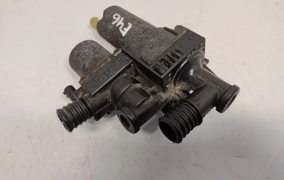 BMW 3 E46 Coolant heater control valve 64118369807