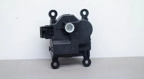 Mazda CX-3 Air flap motor/actuator 9521A