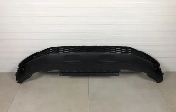 Front bumper lip