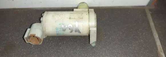 Nissan Patrol Y61 Windscreen/windshield washer pump