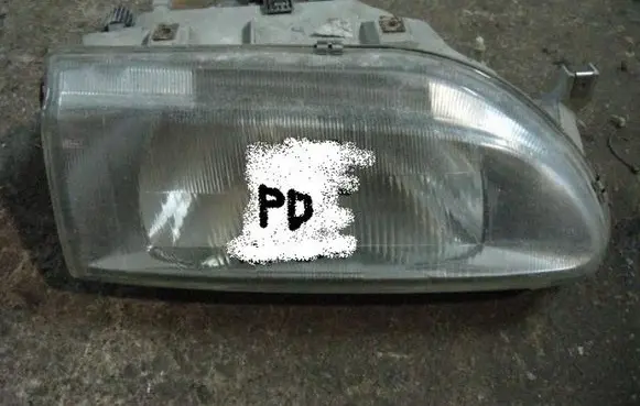 Renault 19 Headlight lense 
