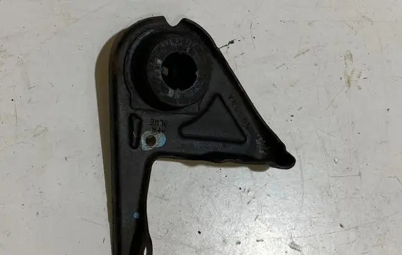 Ford Mustang VI Muffler mount bracket/holder JR335G298CA
