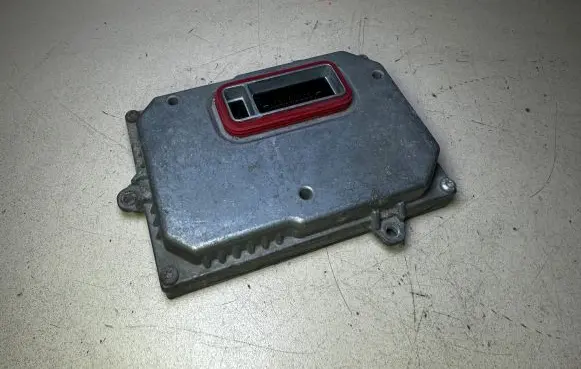 Mercedes-Benz C W204 Xenon control unit/module A2048203385 A2048205626 A2044420703