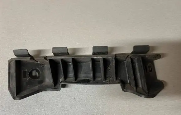 KIA Ceed Front bumper mounting bracket 865181H000