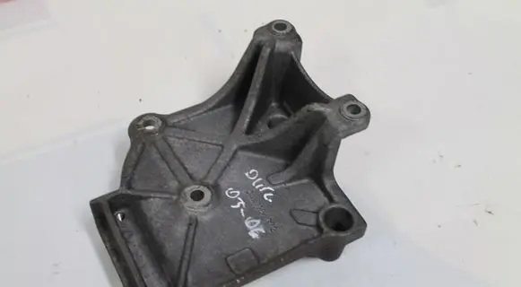 Mitsubishi Grandis A/C compressor mount bracket CAA116A072