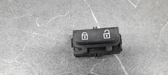 Volvo V70 Central locking switch button 30710476