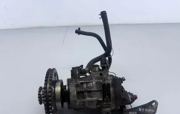 Nissan X-Trail T30 Fuel injection high pressure pump 167008H800 09730000504 08D035219