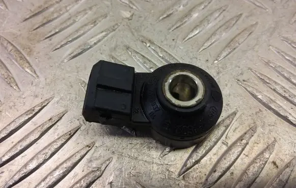 BMW X3 G01 Detonation knock sensor 7636937