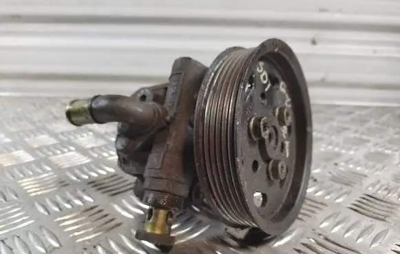 Volkswagen Golf IV Power steering pump