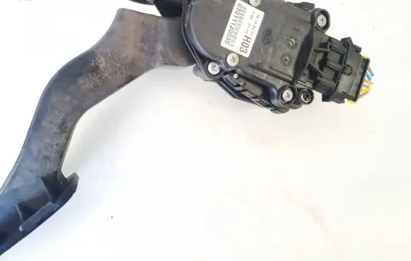 KIA Ceed Accelerator throttle pedal 070111j0035 15148231