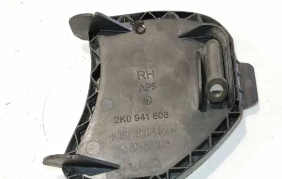 Headlight/headlamp dust cover