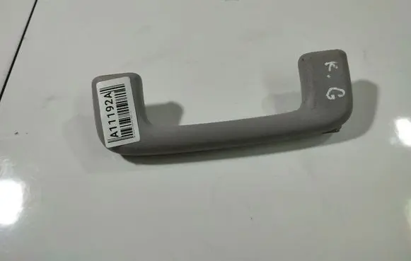 Mitsubishi Grandis Rear interior roof grab handle 