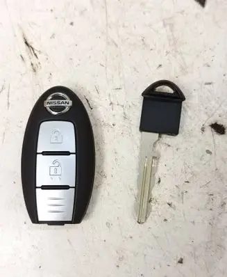 Nissan Pulsar Ignition key/card S180144102A 2012DJ6167 S180144202
