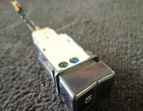 Fog light switch