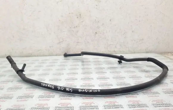 Volkswagen Touareg I Engine coolant pipe/hose 7L6122447P 7L6122447