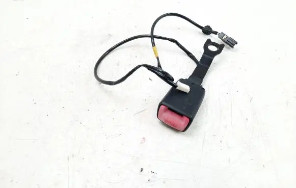 Mitsubishi Lancer VIII Front seatbelt buckle E034501
