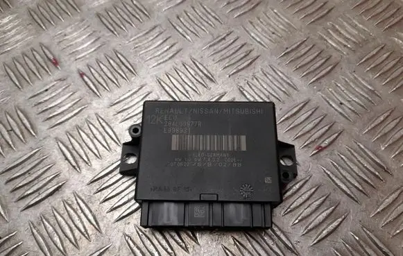 Nissan Qashqai J12 Parking PDC control unit/module 284L09877R