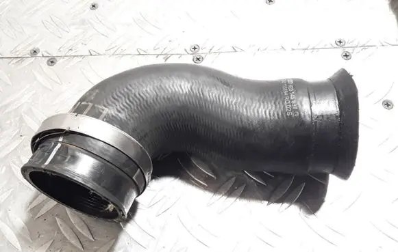 Audi A4 S4 B7 8E 8H Intercooler hose/pipe 8E0145837G