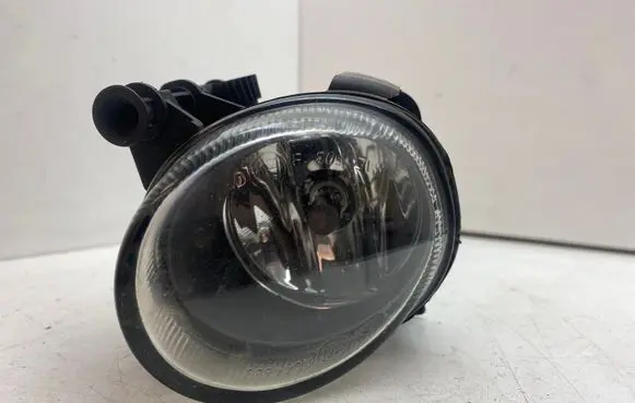 Volkswagen PASSAT CC Front fog light 8T0941700