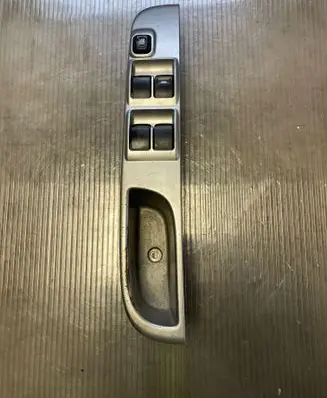 Mitsubishi L200 Electric window control switch MR587951 C8DD369M 0630D1