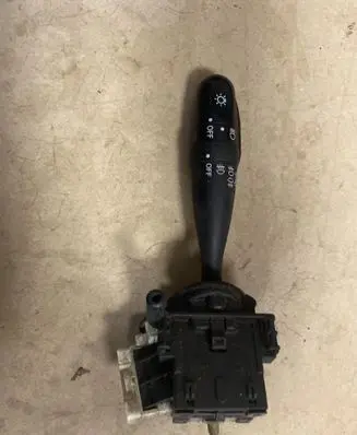 Toyota Yaris Indicator stalk 173648