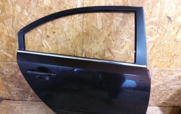 KIA Magentis Rear door
