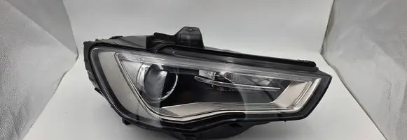 Audi A3 S3 8V Headlight/headlamp 8V0941006C