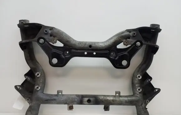 Mercedes-Benz C W204 Front subframe A2046280957