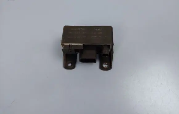 Mercedes-Benz A W168 Glow plug pre-heat relay 0255452832