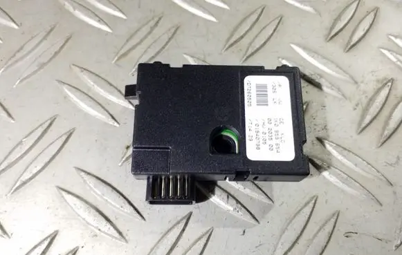 Volkswagen Jetta V Steering angle sensor 1K0959654